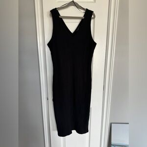 Black ribbed fitted dress